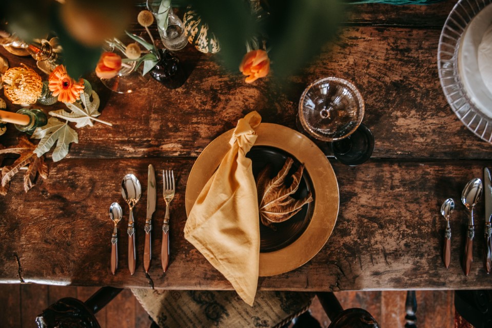A napkin tied on a plate